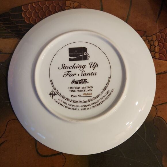 Franklin Mint Coca Cola Santa Porcelain Decorative Salad Dessert Plates Set of 4 - Picture 3 of 15